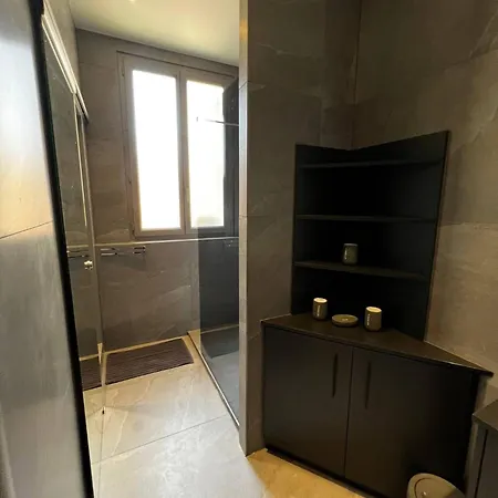 Charming 2 Bedrooms & 1 Sofa Bed Renovated 3p3 アパート カンヌ